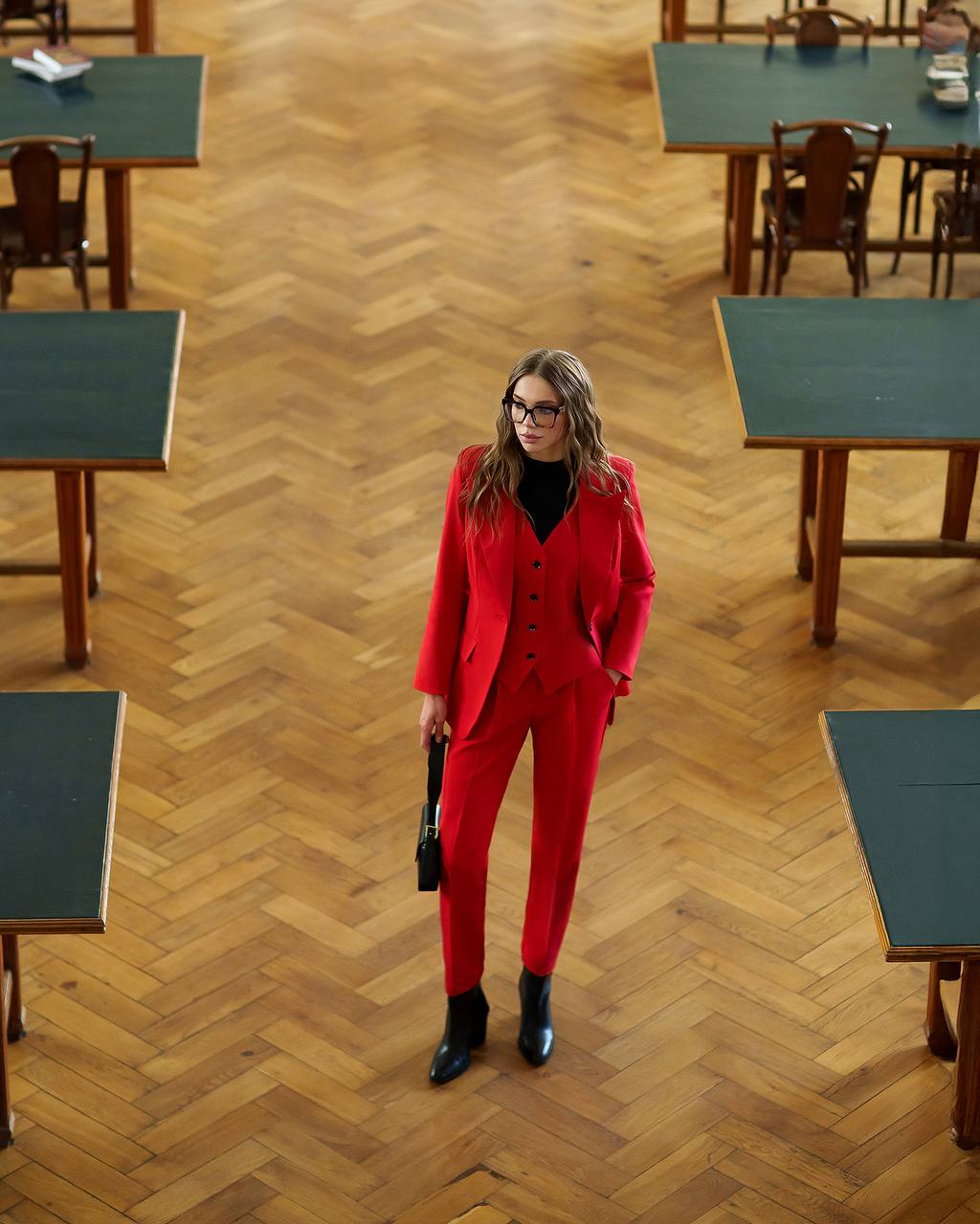 Three-Piece Tailored Suit – Blazer, Vest & Trousers