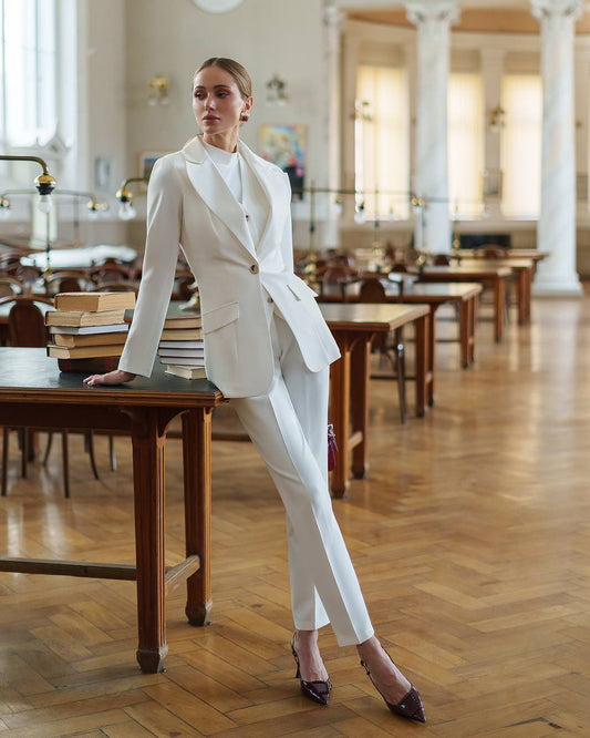 Three-Piece Tailored Suit – Blazer, Vest & Trousers