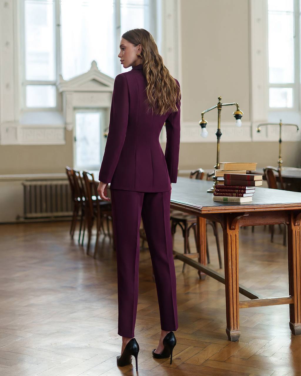 Three-Piece Tailored Suit – Blazer, Vest & Trousers