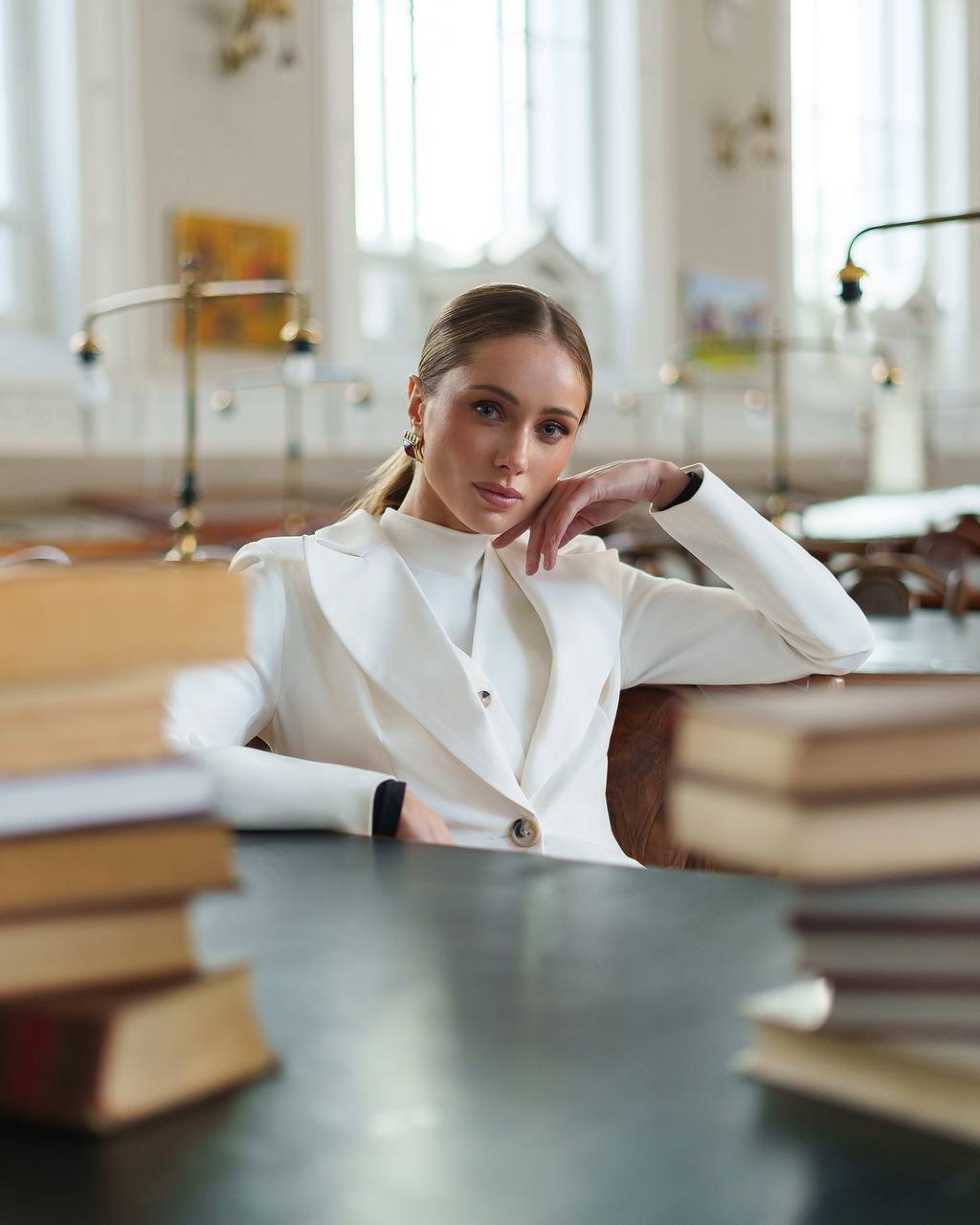 Three-Piece Tailored Suit – Blazer, Vest & Trousers