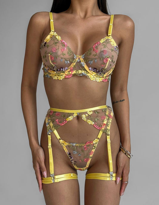 Floral lingerie set