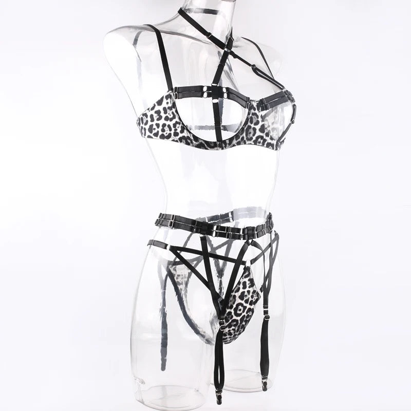 Erotic set Sandra
