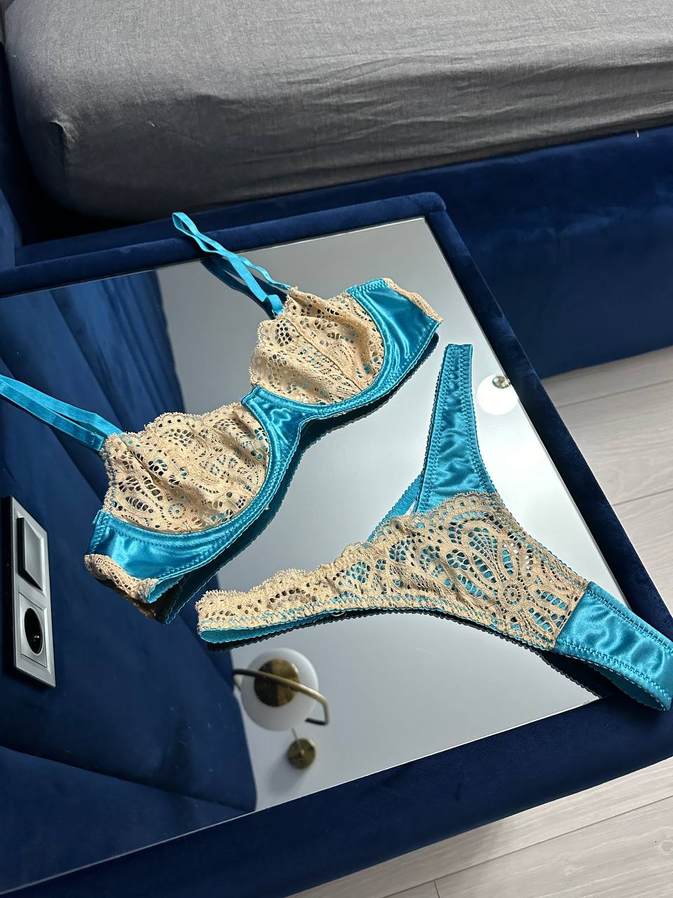 Embroidery lingerie set