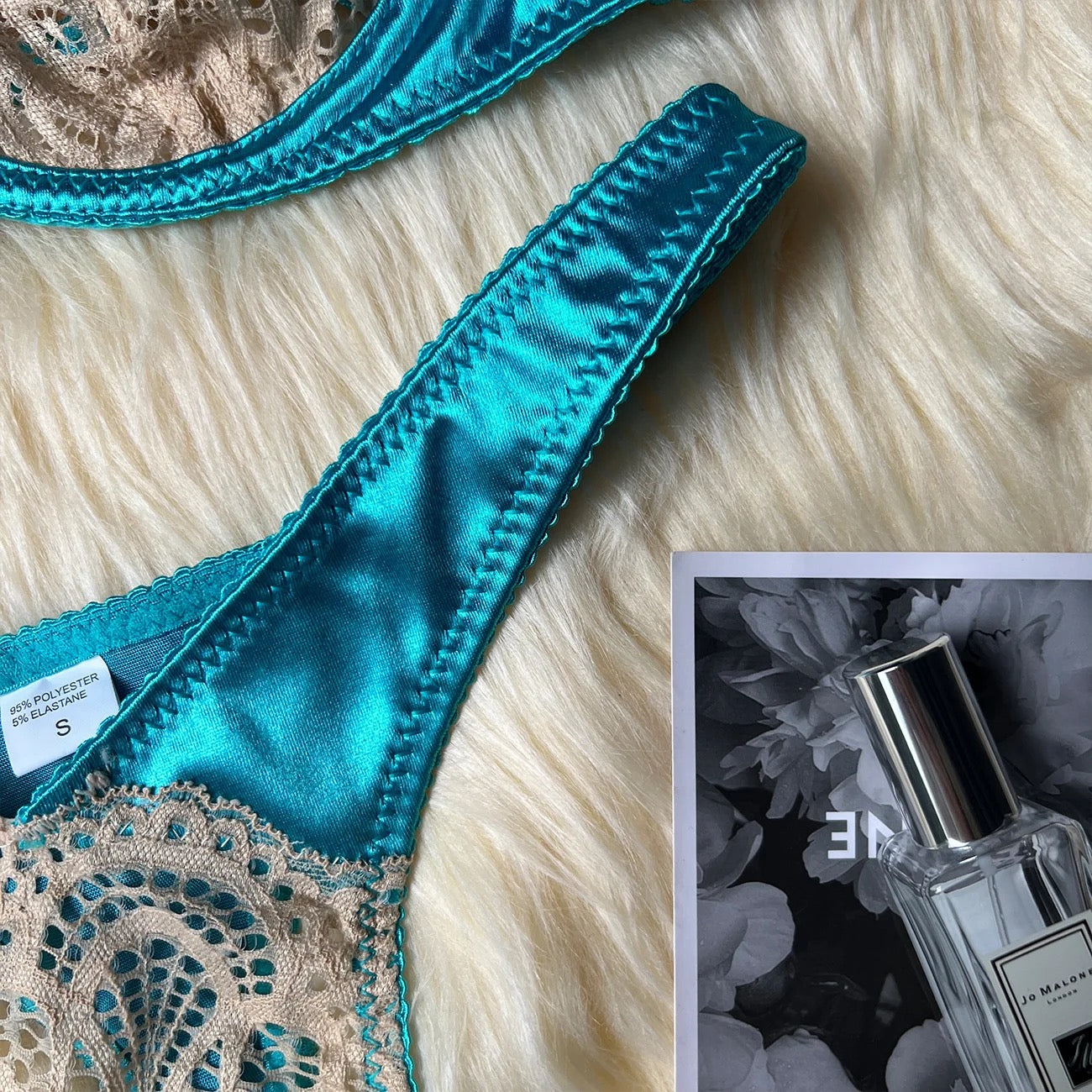 Embroidery lingerie set