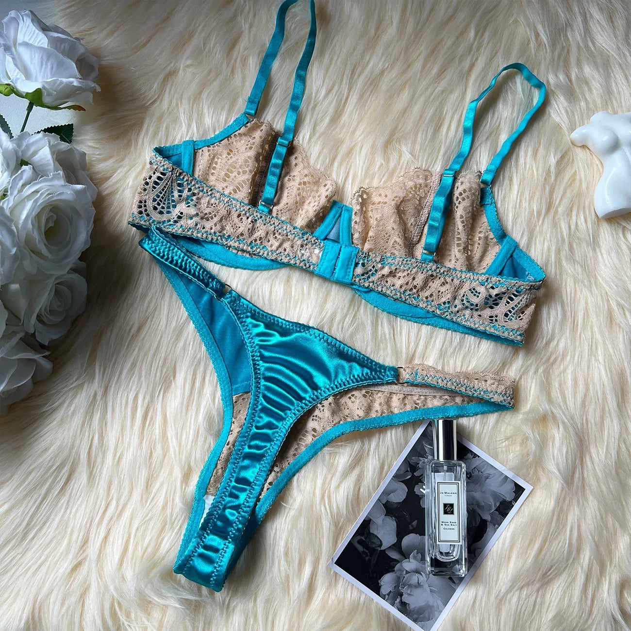 Embroidery lingerie set