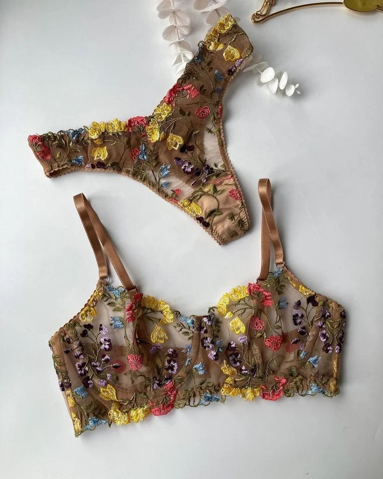 Floral lingerie set