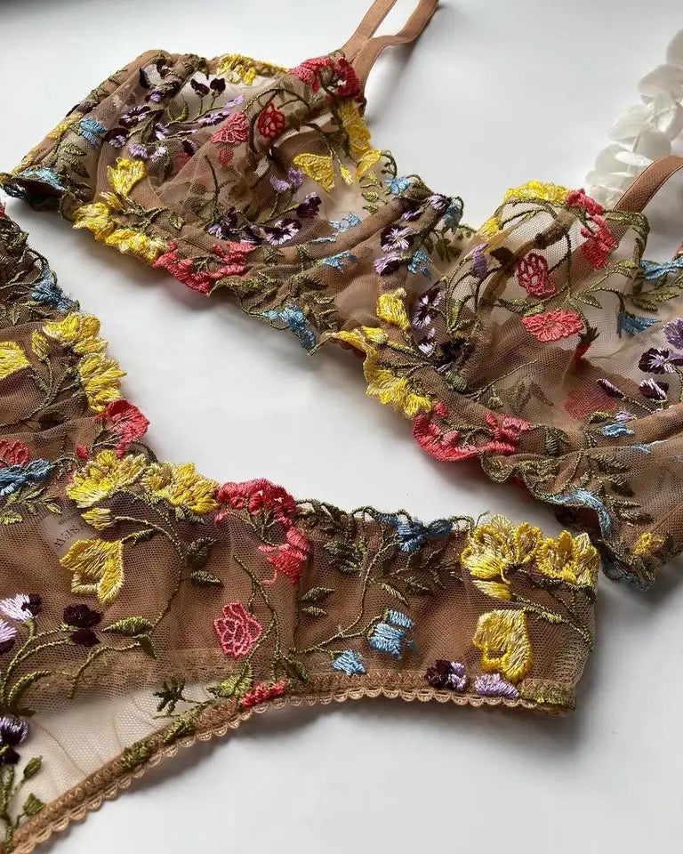 Floral lingerie set