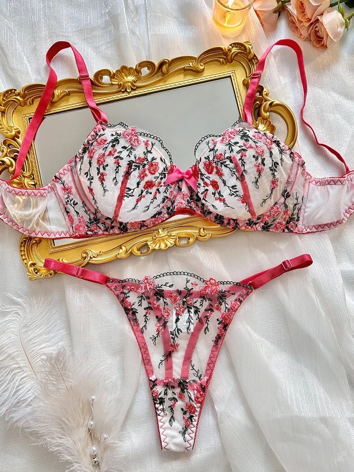 Floral lingerie set